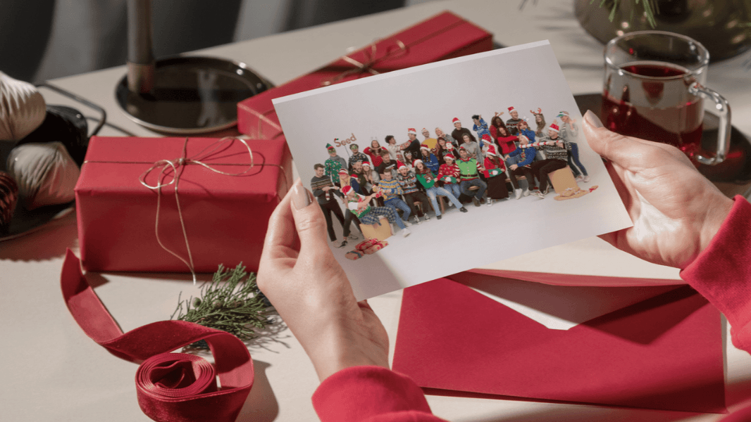 Marketers! How to write the perfect Christmas cards 🎄